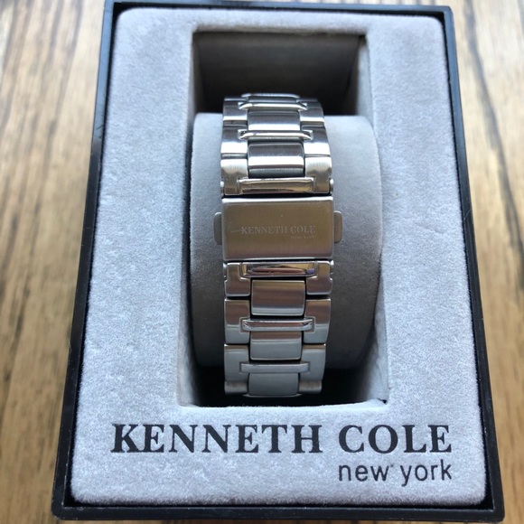 EUC silver Kenneth Cole ladies watch - Picture 6 of 6